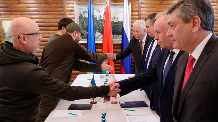 SEGUNDA RONDA DE DIÁLOGO: UCRANIA Y RUSIA ACUERDAN ALTO EL FUEGO TEMPORAL PARA CREAR CORREDOR HUMANITARIO