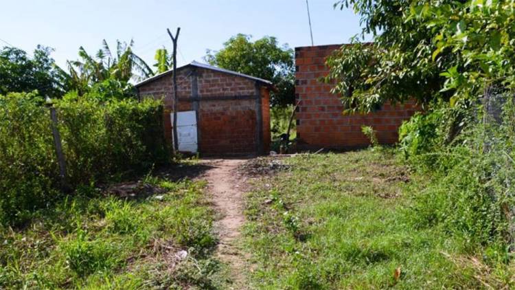 EN FORMOSA HALLARON MUERTO A UN HOMBRE EN EL BAÑO DE SU CASA Y CON LOS GENITALES MUTILADOS