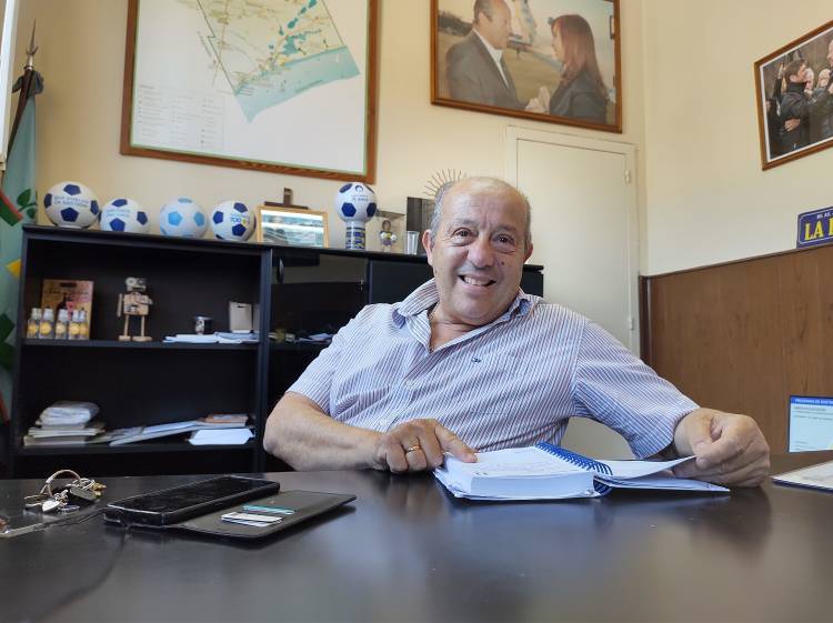 MAR CHIQUITA NO SE DETIENE: EL INTENDENTE JORGE PAREDI REGRESÓ AL PALACIO COMUNAL
