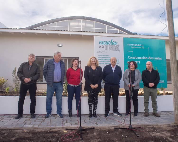 MAR CHIQUITA NO SE DETIENE: JORGE PAREDI JUNTO A LA SUBSECRETARIA DE EDUCACIÓN DE LA PROVINCIA DE BUENOS AIRES INAUGURARON AULAS EN LA ESCUELA SECUNDARIA N°1