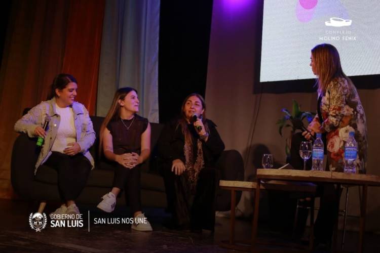MUJERES PROTAGONISTAS REUNIÓ MÁS DE 600 PERSONAS EN EL TEATRO DEL COMPLEJO MOLINO FÉNIX DE VILLA MERCEDES