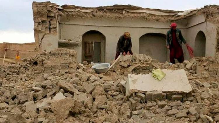 MOVIMIENTOS DE MAGNITUD 5,9 EN AFGANISTÁN: ASCIENDE AL MENOS A 1.000 LA CANTIDAD DE MUERTOS POR EL TERREMOTO
