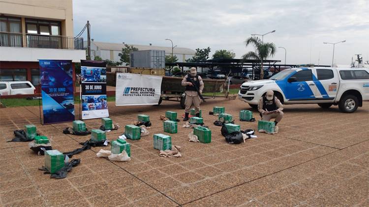SECUESTRARON EN MISIONES MÁS DE 300 KILOS DE DROGA TRAFICADA A TRAVÉS DEL RÍO PARANÁ
