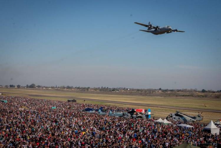 EN DOS JORNADAS, MÁS DE TRES MILLONES DE PERSONAS PARTICIPARON DEL FESTIVAL "ARGENTINA VUELA"