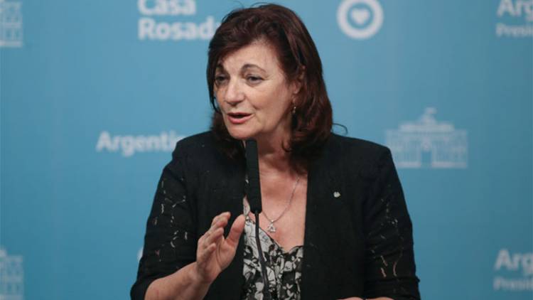 LA MINISTRA OLMOS DIJO QUE EL BONO A PRIVADOS BUSCA PRIORIZAR "A SECTORES REZAGADOS"