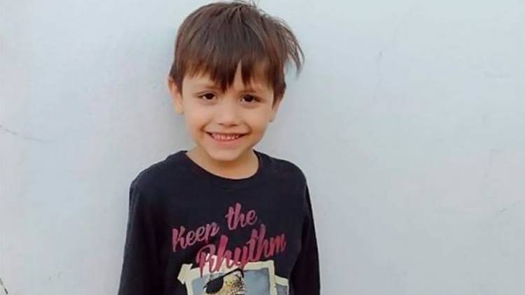 MATARON A GOLPES A UN NIÑO DE 4 AÑOS EN BUENOS AIRES Y DETUVIERON A SU MADRE Y AL PADRASTRO