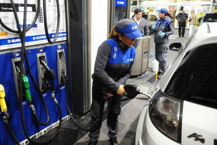 ESTACIONES YPF DEL TODO EL PAÍS CONTINUARÁN ACEPTANDO EL PAGO CON TARJETA DE CRÉDITO