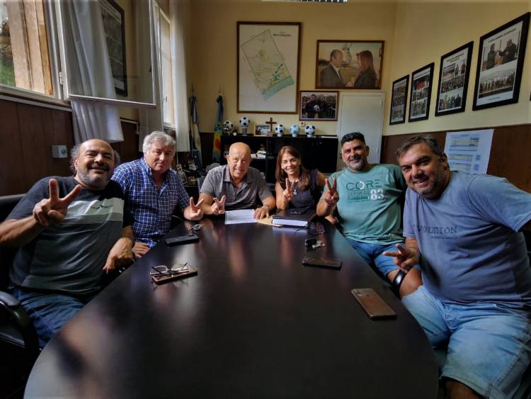 PARTIDO DE MAR CHIQUITA: LAS AUTORIDADES DEL PJ SE REUNIERON CON SU "MEJOR CANDIDATO, EL INTENDENTE JORGE PAREDI"
