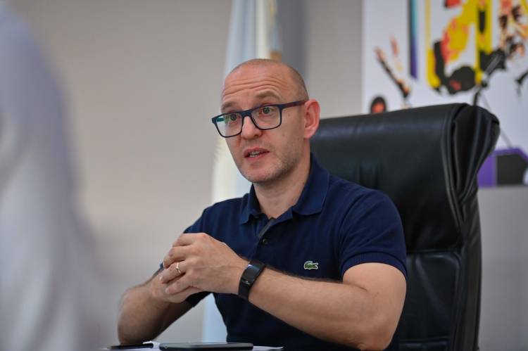 EL GOBIERNO DE LA PROVINCIA DE SAN LUIS AUMENTARÁ LOS SUELDOS UN 40%. MARZO A JULIO
