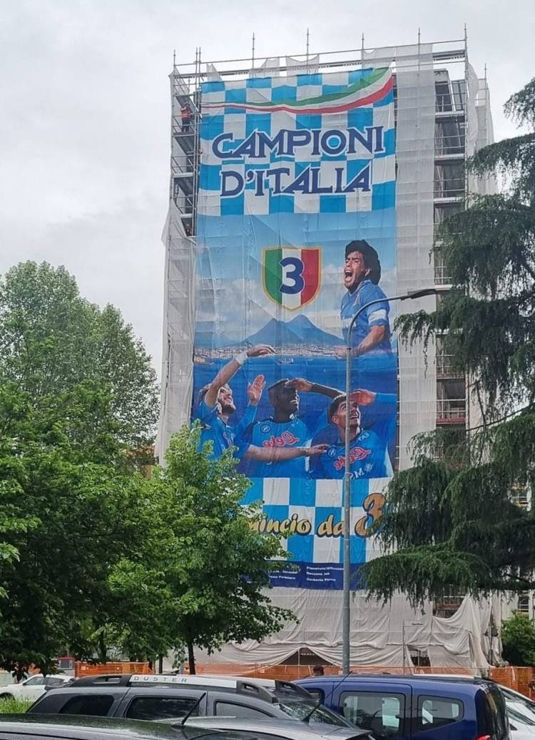 EL NAPOLI SALIÓ CAMPEÓN Y TODOS RECORDAMOS A DIEGO UNA VEZ MÁS