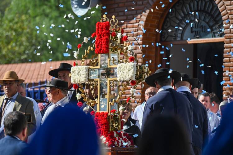 SAN LUIS: CON PROMESAS CUMPLIDAS Y ESPERANZA, LA VILLA DE LA QUEBRADA VIVIÓ SU MULTITUDINARIA CELEBRACIÓN EN PAZ