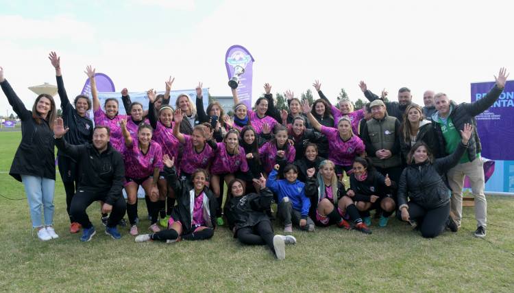 PARTIDO DE MAR CHIQUITA: EL FÚTBOL FEMENINO BRILLÓ EN LA COPA IGUALDAD DISPUTADA EN CORONEL VIDAL