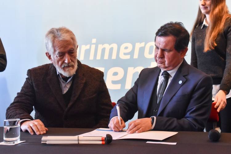 EL GOBERNADOR DE SAN LUIS FIRMÓ UN CONVENIO CON LA AGENCIA NACIONAL DE DISCAPACIDAD