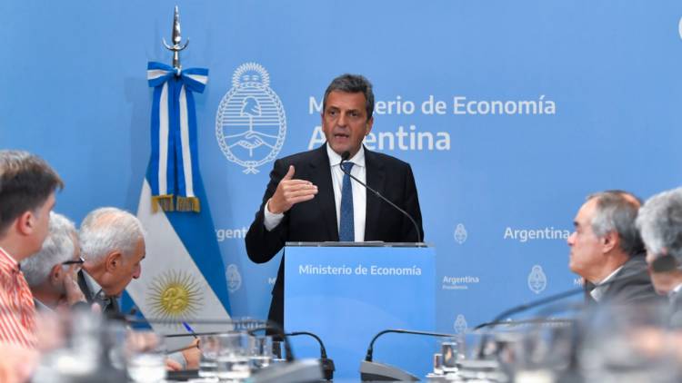 LA ARGENTINA ALCANZÓ UN ACUERDO TÉCNICO CON EL FONDO Y RECIBIRÁ US$ 7.500 MILLONES