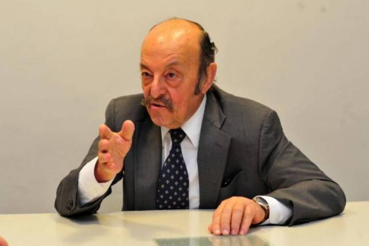 JULIO BÁRBARO