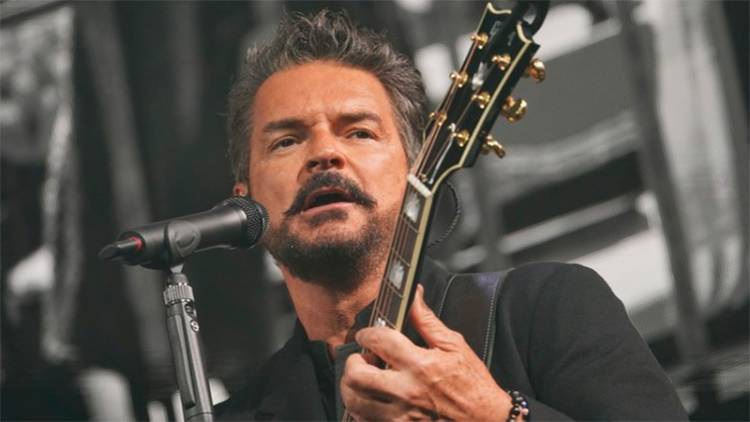 DURANTE SU SHOW EN VÉLEZ, ARJONA ABRIÓ UNA POLÉMICA CON UNA FRASE HACIA LAS MUJERES: “PODEMOS IR PRESOS”