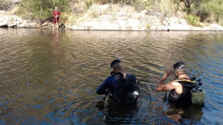 TRAGEDIA EN CÓRDOBA: UNA TURISTA MURIÓ AHOGADA AL CAER A UN CURSO DE AGUA EN UN BALNEARIO DE CRUZ DEL EJE