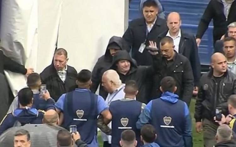 LA REACCIÓN DE LOS HINCHAS DE BOCA DURANTE EL VOTO DE MILEI