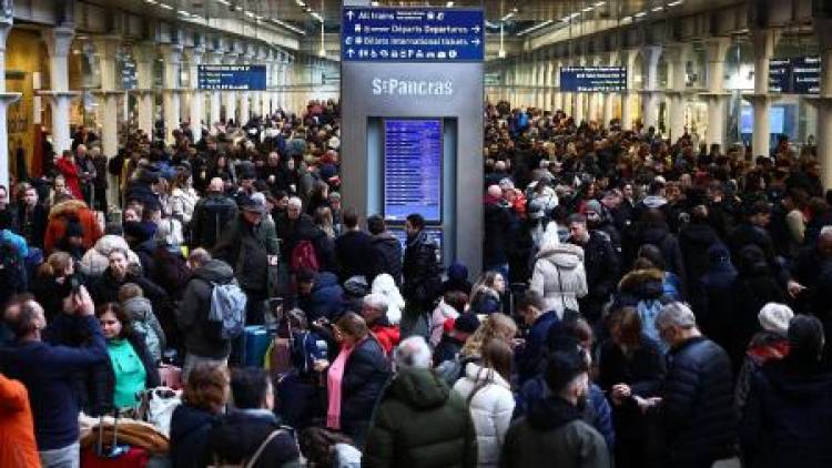 INUNDACIONES EN INGLATERRA: CANCELAN SERVICIOS DE TRENES ENTRE LONDRES Y EL CONTINENTE EUROPEO