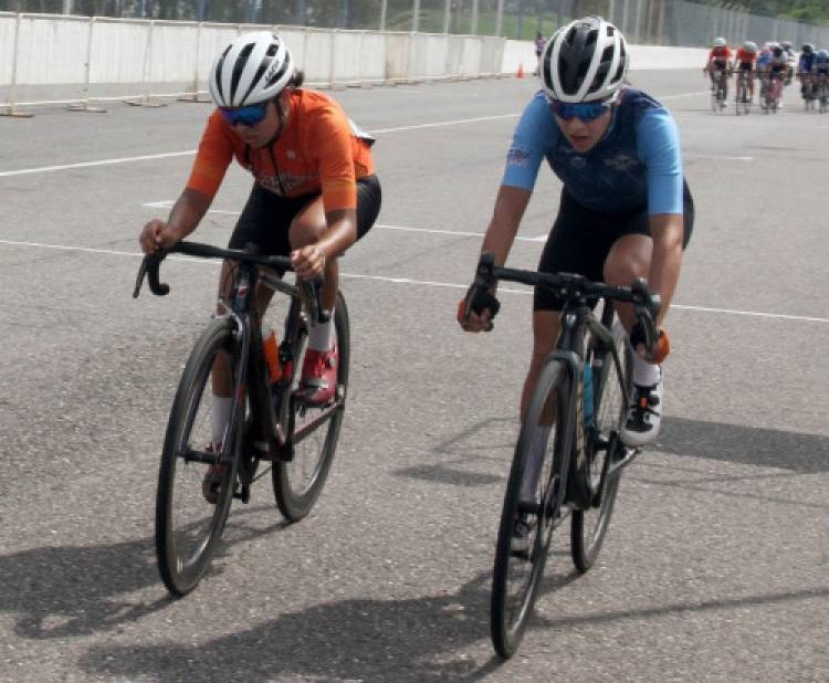 CICLISTAS PUNTANAS SUBIERON AL PODIO EN EL CAMPEONATO ARGENTINO DE RUTA