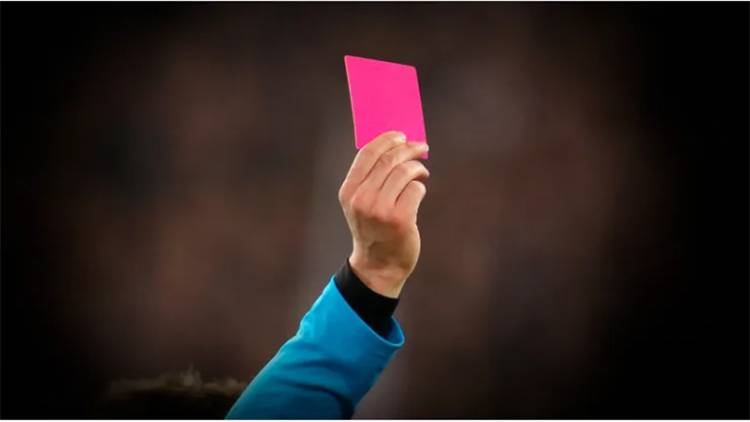 EL SEXTO CAMBIO: SE ESTRENARÁ LA TARJETA ROSA EN LA COPA AMÉRICA 2024