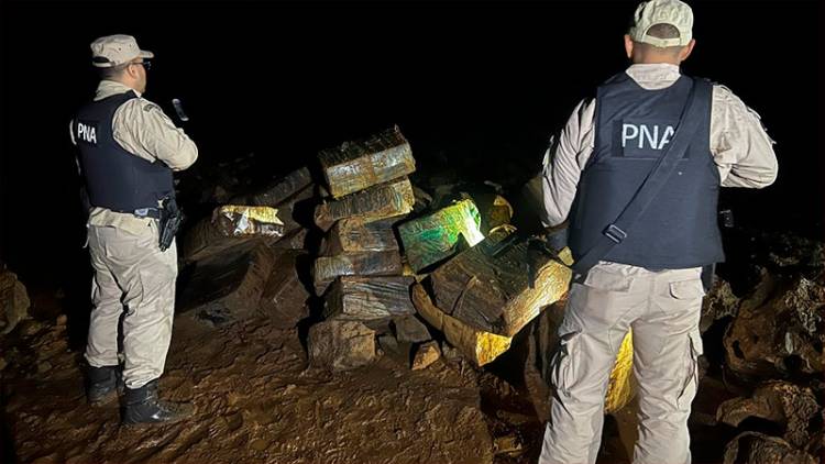 “FRONTERA PROTEGIDA”: PREFECTURA SECUESTRÓ UN MILLONARIO CARGAMENTO DE MARIHUANA EN MISIONES