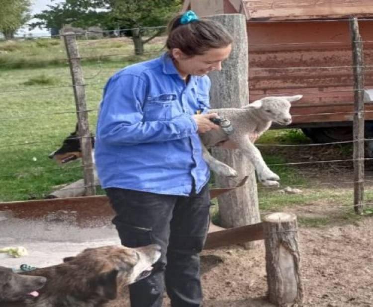 PROMOCIÓN RURAL EN SAN LUIS: BRINDARON ASISTENCIA SANITARIA A PRODUCTORES DE VILLA DEL CARMEN