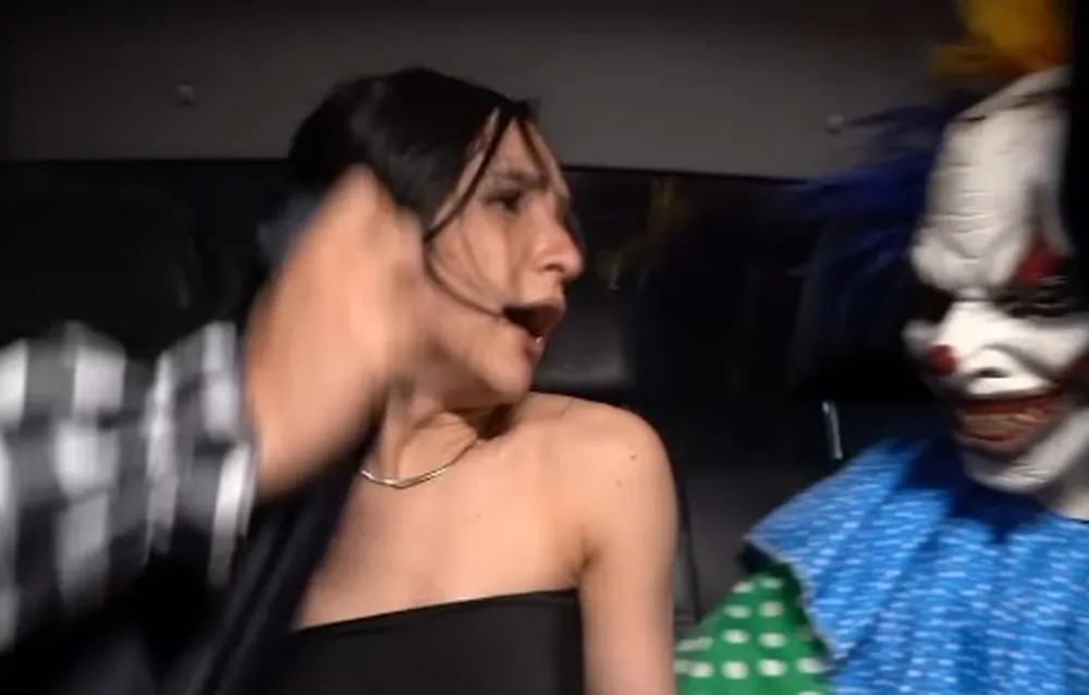 REPUDIO EN SAN JUAN POR UNA PUBLICIDAD QUE SIMULA EL SECUESTRO Y ASESINATO DE UNA MUJER