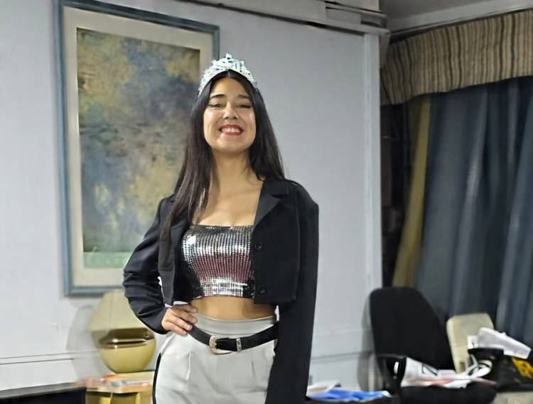 JOANA VARGAS: MODELO REVELACIÓN Y CONDUCTORA QUE CONQUISTA LA MODA ARGENTINA