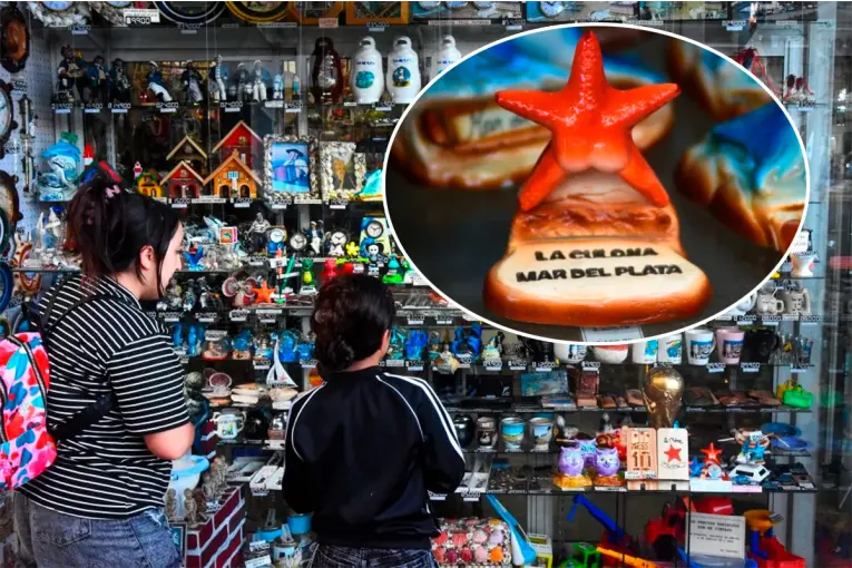 LA “ESTRELLA CULONA” DESPLAZÓ AL LOBO MARINO Y ES EL SOUVENIR FUROR EN MAR DEL PLATA