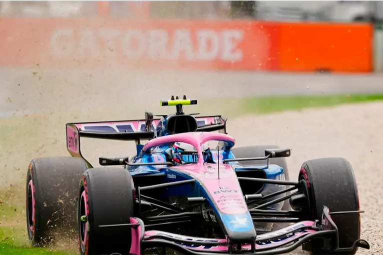 Franco Colapinto largará 16° en el GP de Australia tras una clasificación difícil