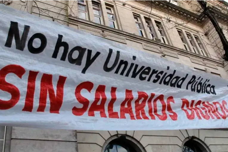 Universidades: docentes y no docentes anuncian paros desde el 30 de marzo