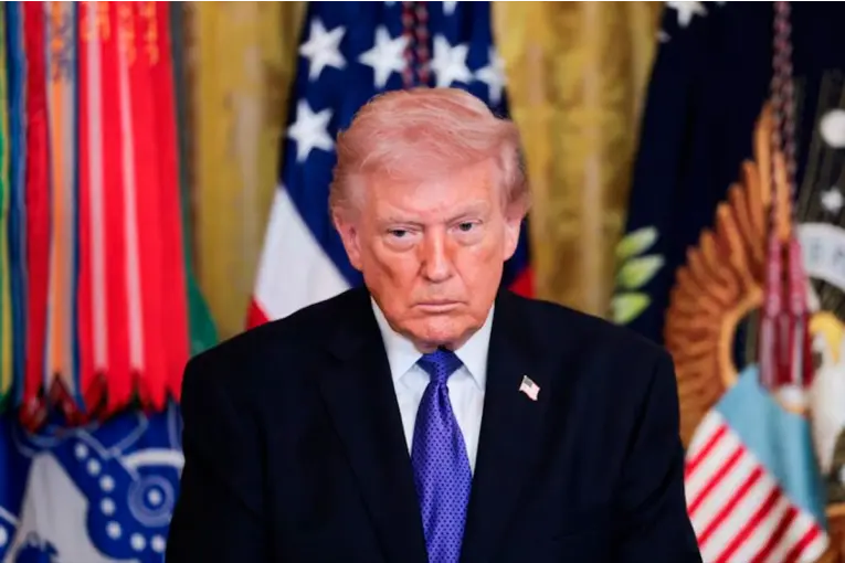 Trump amenaza a Irán: “En una hora podría destruir su energía”