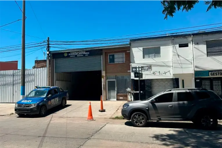 Santa Fe: hallan drogas en patrullero y apartan a cinco policías