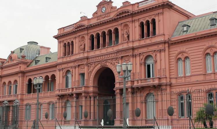 Caen los fondos a provincias y crece el uso discrecional de ATN