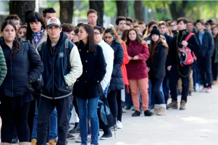 El desempleo llegó al 7,8% en el primer trimestre de 2026 y creció la informalidad laboral