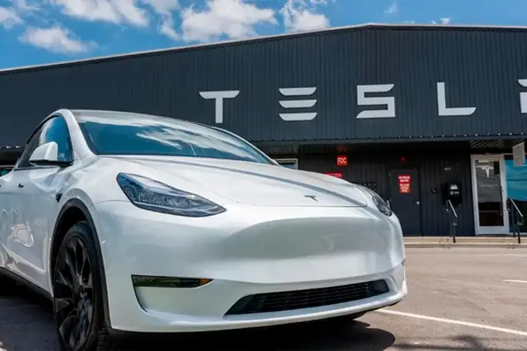 Tesla llegará a Argentina: instalará una red de carga y prevé vender sus autos desde 2027