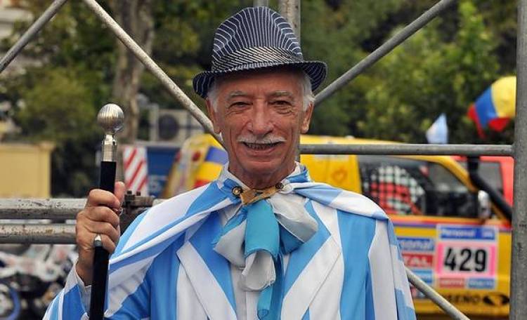 Jorge Raúl Williams, el último sastre: una vida entre telas, arte y libertad