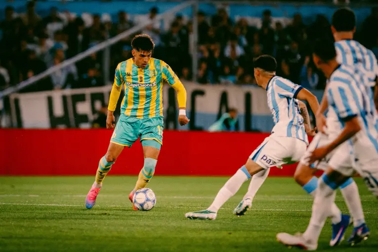 Aldosivi descendió: perdió 2-1 ante Racing y jugará en la Primera Nacional